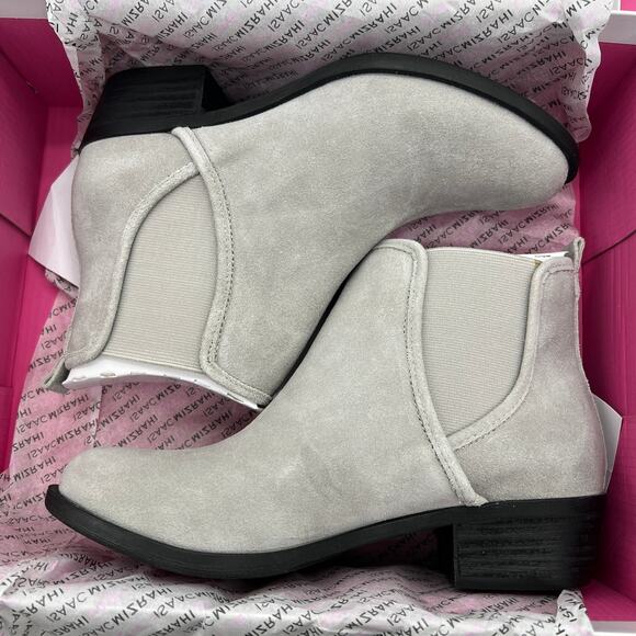 Isaac Mizrahi Live! Suede Ankle Boot Womens Size 7 Medium Gray Chelsea Boot - Picture 2 of 12